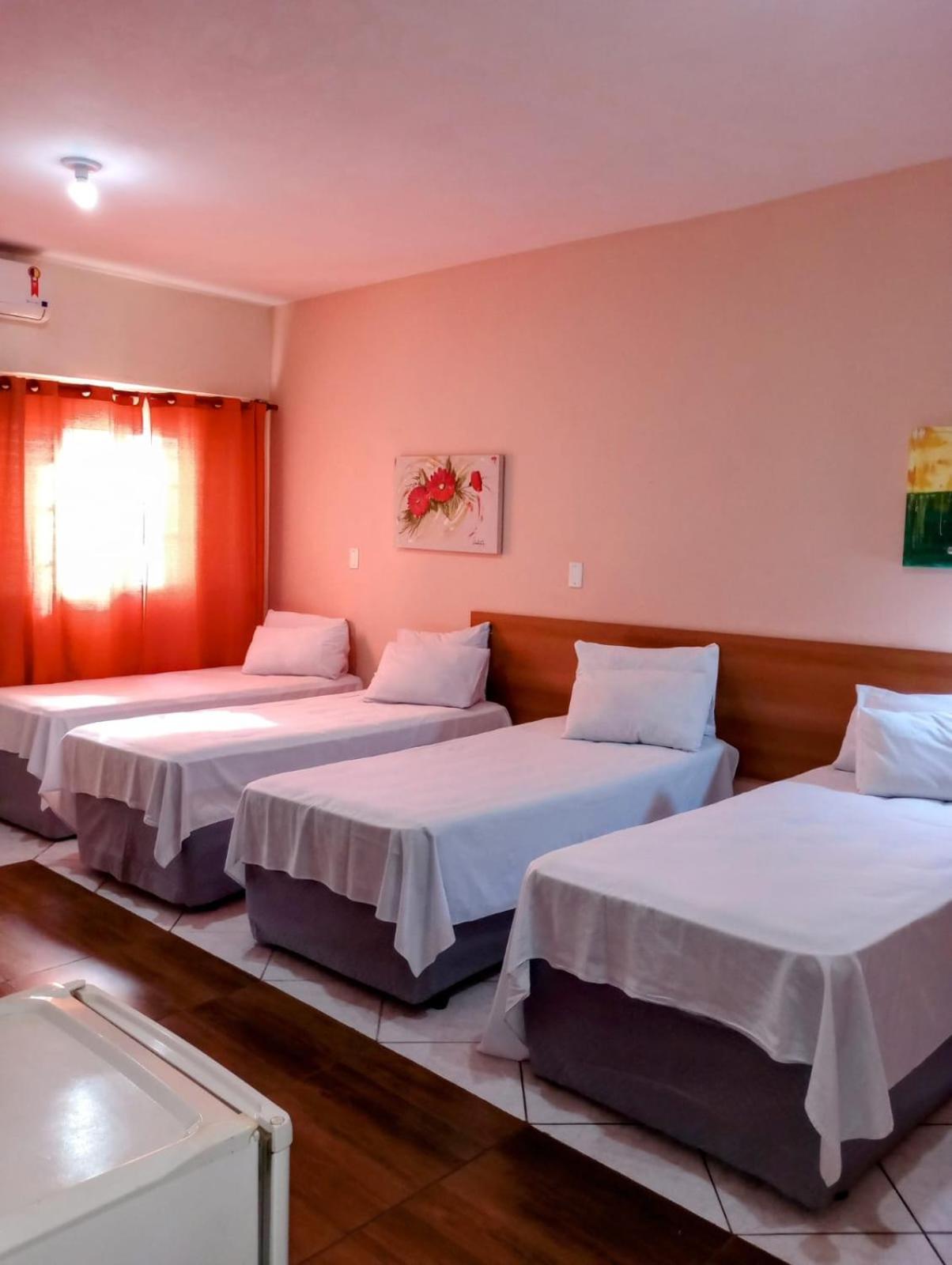 Calabreza Hotel E Restaurante 特雷斯科拉松伊斯 外观 照片